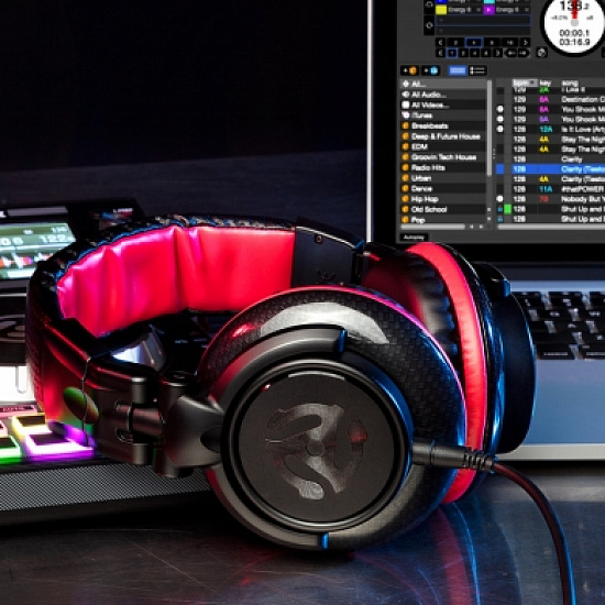NUMARK RED WAVE CARBON DJ - качество в ярком дизайне